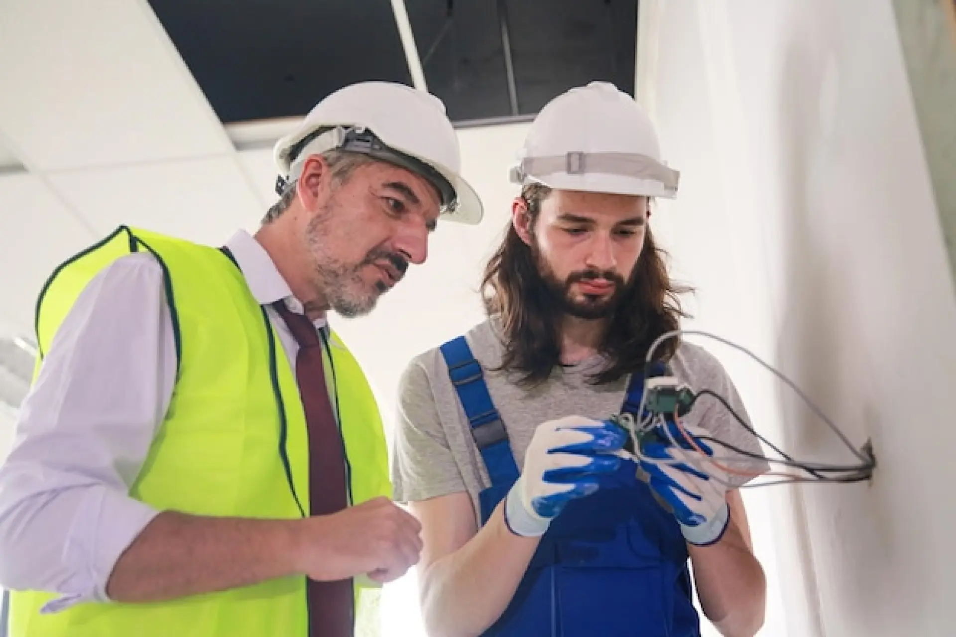 Commercial Electrician Northampton, Milton Keynes, Wellingborough
